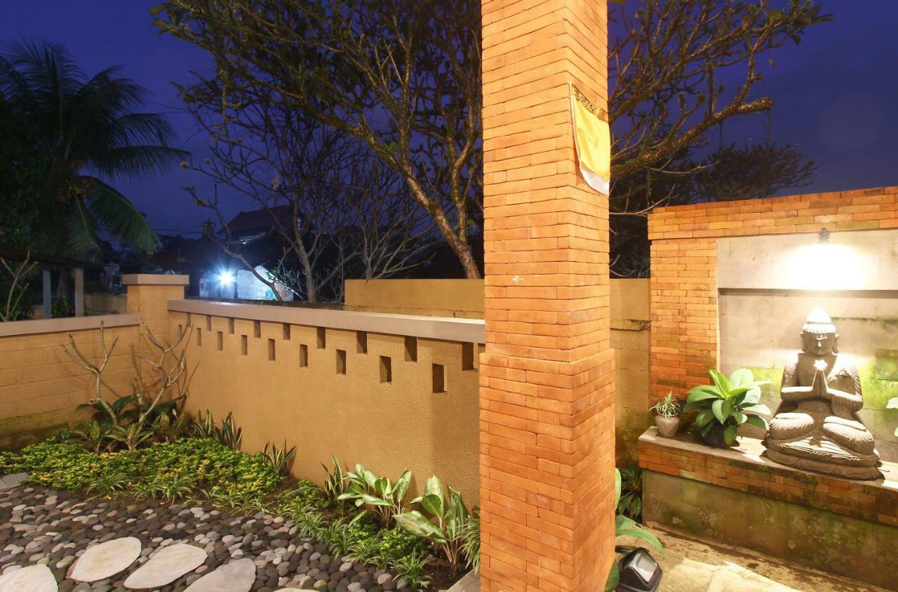 Utu Homestay Ubud Esterno foto